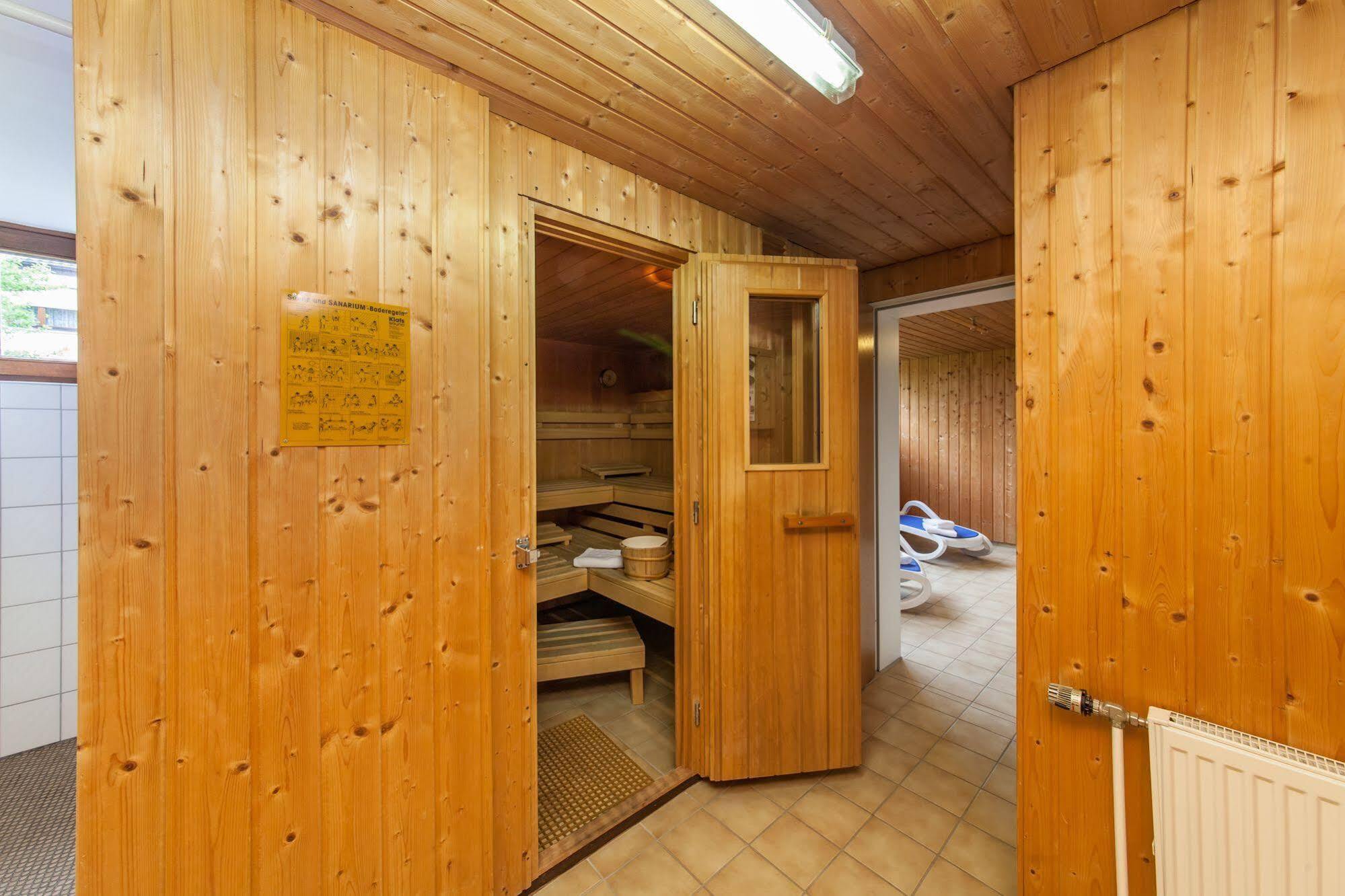 Hotel Strohgaeu Корнталь-Мюнхинген Экстерьер фото